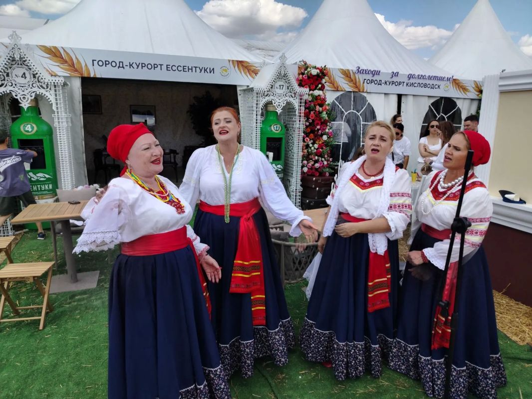 Финал большого праздника!. Сегодня завершилась работа шатра города Ессентуки на открытом чемпионате по пахоте Финал большого праздника!. Сегодня завершилась работа шатра города Ессентуки на открытом чемпионате по пахоте