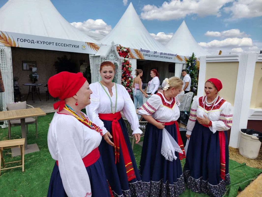 Финал большого праздника!. Сегодня завершилась работа шатра города Ессентуки на открытом чемпионате по пахоте Финал большого праздника!. Сегодня завершилась работа шатра города Ессентуки на открытом чемпионате по пахоте