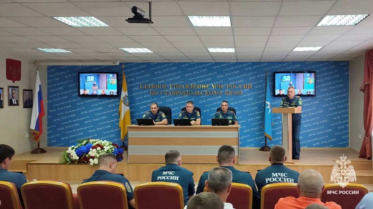 После крупных пожаров огнеборцы МЧС Ставрополья проводят детальный разбор После крупных пожаров огнеборцы МЧС Ставрополья проводят детальный разбор