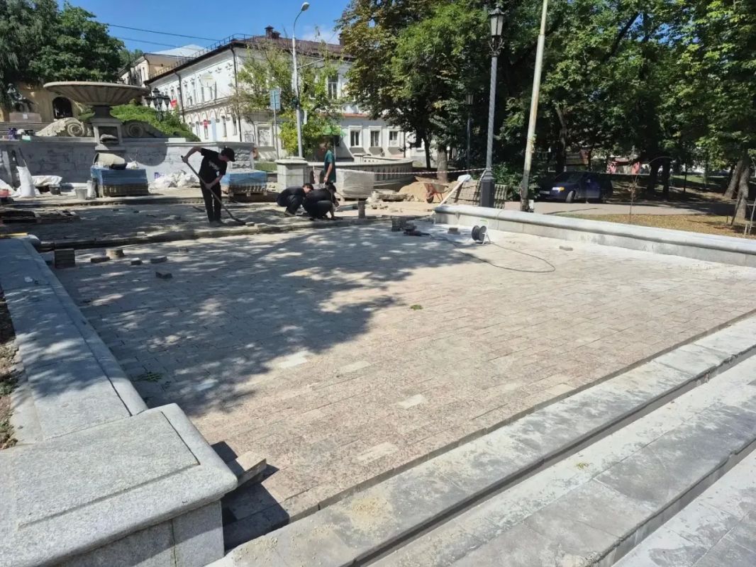 В Ставрополе восстанавливают водоподводящую систему фонтана на бульваре Ермолова В Ставрополе восстанавливают водоподводящую систему фонтана на бульваре Ермолова