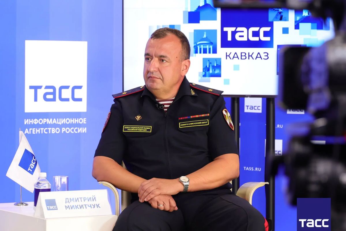 Главное из заявлений, а также фоторепортаж с пресс-конференции в Региональном информационном центре "ТАСС Кавказ" в Пятигорске, посвященной вопросам оборота оружия на Северном Кавказе и мерам по обеспечению общественной... Главное из заявлений, а также фоторепортаж с пресс-конференции в Региональном информационном центре "ТАСС Кавказ" в Пятигорске, посвященной вопросам оборота оружия на Северном Кавказе и мерам по обеспечению общественной...