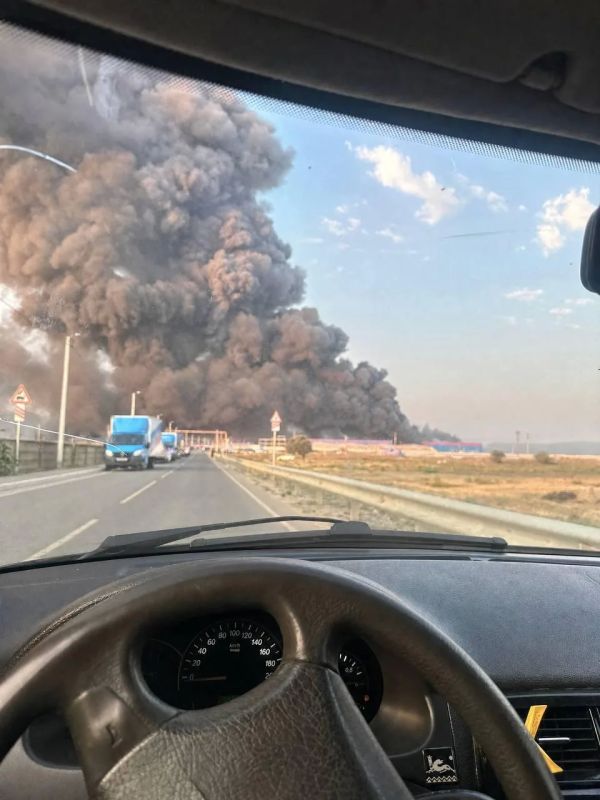 Террор против Ozon: ВСУ атаковали склады маркетплейса сразу в четырех регионах Террор против Ozon: ВСУ атаковали склады маркетплейса сразу в четырех регионах