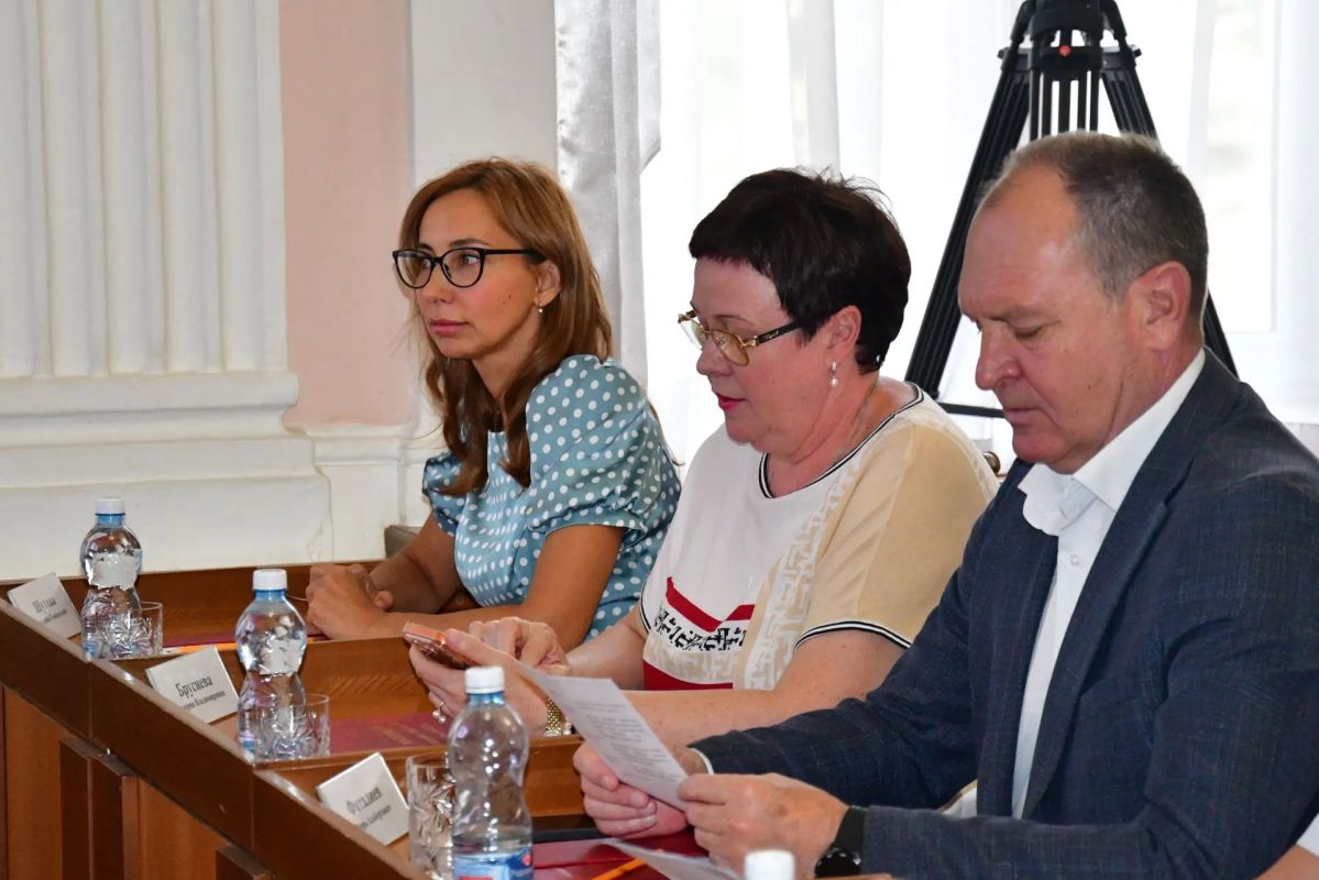 В Ставрополе под председательством Георгия Колягина состоялось очередное заседание местного парламента В Ставрополе под председательством Георгия Колягина состоялось очередное заседание местного парламента