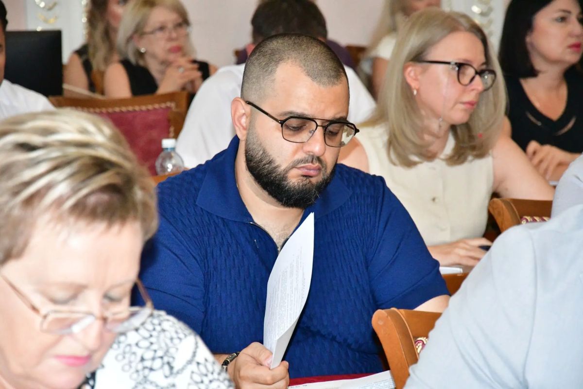 В Ставрополе под председательством Георгия Колягина состоялось очередное заседание местного парламента В Ставрополе под председательством Георгия Колягина состоялось очередное заседание местного парламента