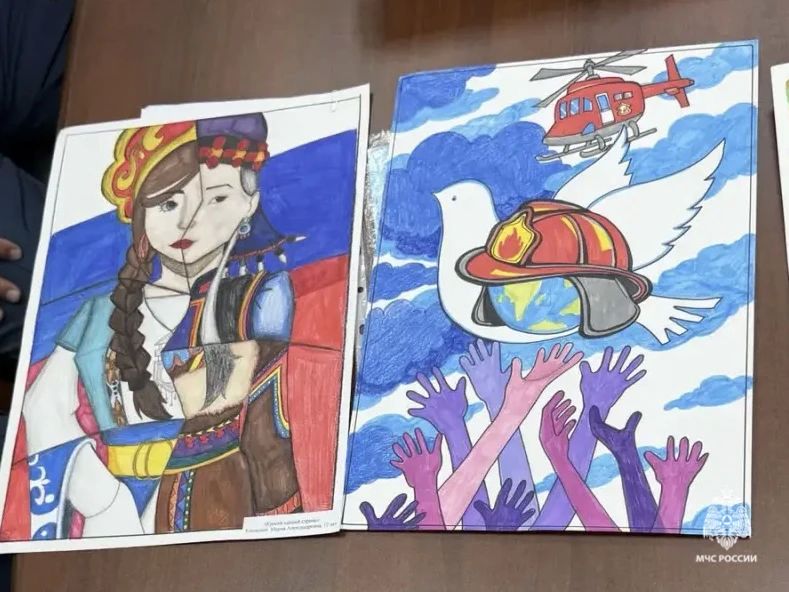 Лучшие рисунки сотрудников МЧС Ставрополья и их близких отправят на всероссийский конкурс в Москву Лучшие рисунки сотрудников МЧС Ставрополья и их близких отправят на всероссийский конкурс в Москву