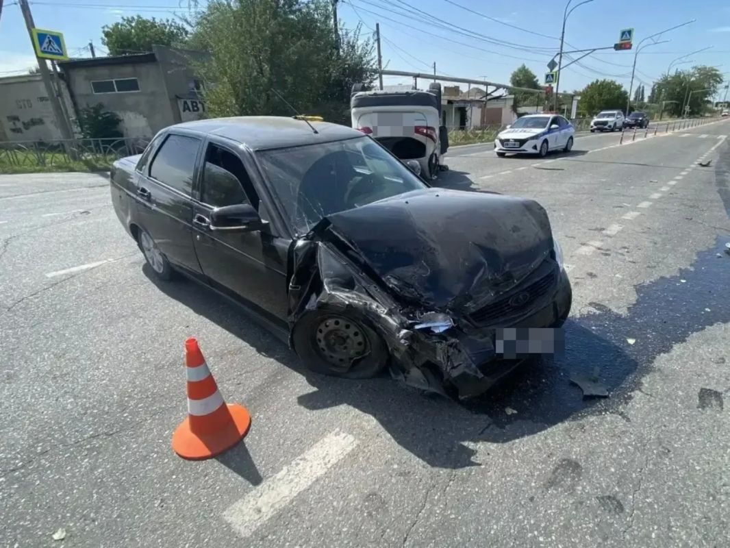 В Изобильненском округе в результате столкновения двух автомобилей пострадали три человека В Изобильненском округе в результате столкновения двух автомобилей пострадали три человека