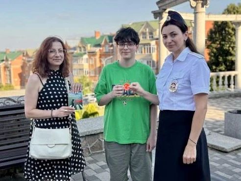 В Железноводске автоинспекторы призвали посетителей Курортного парка быть культурными участниками дорожного движения В Железноводске автоинспекторы призвали посетителей Курортного парка быть культурными участниками дорожного движения