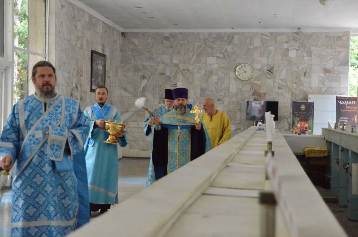 В День 201летия Ессентуков празднование началось с масштабного крестного хода - в нём приняли участие более 2000 горожан В День 201летия Ессентуков празднование началось с масштабного крестного хода - в нём приняли участие более 2000 горожан