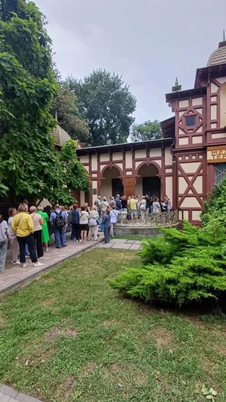 А тем временем в Ессентуках проходит бесплатная экскурсия в Цандеровский институт механотерапии - успейте присоединиться! А тем временем в Ессентуках проходит бесплатная экскурсия в Цандеровский институт механотерапии - успейте присоединиться!