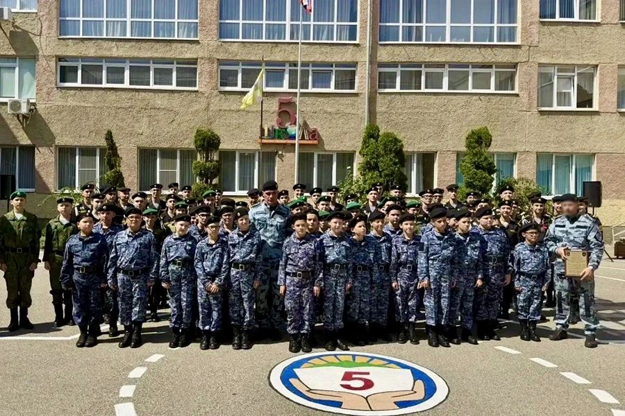 В День знаний на базе средней общеобразовательной школы №5 города Пятигорска состоялось торжественное открытие четвертого кадетского класса МВД России «ЩИТ» В День знаний на базе средней общеобразовательной школы №5 города Пятигорска состоялось торжественное открытие четвертого кадетского класса МВД России «ЩИТ»