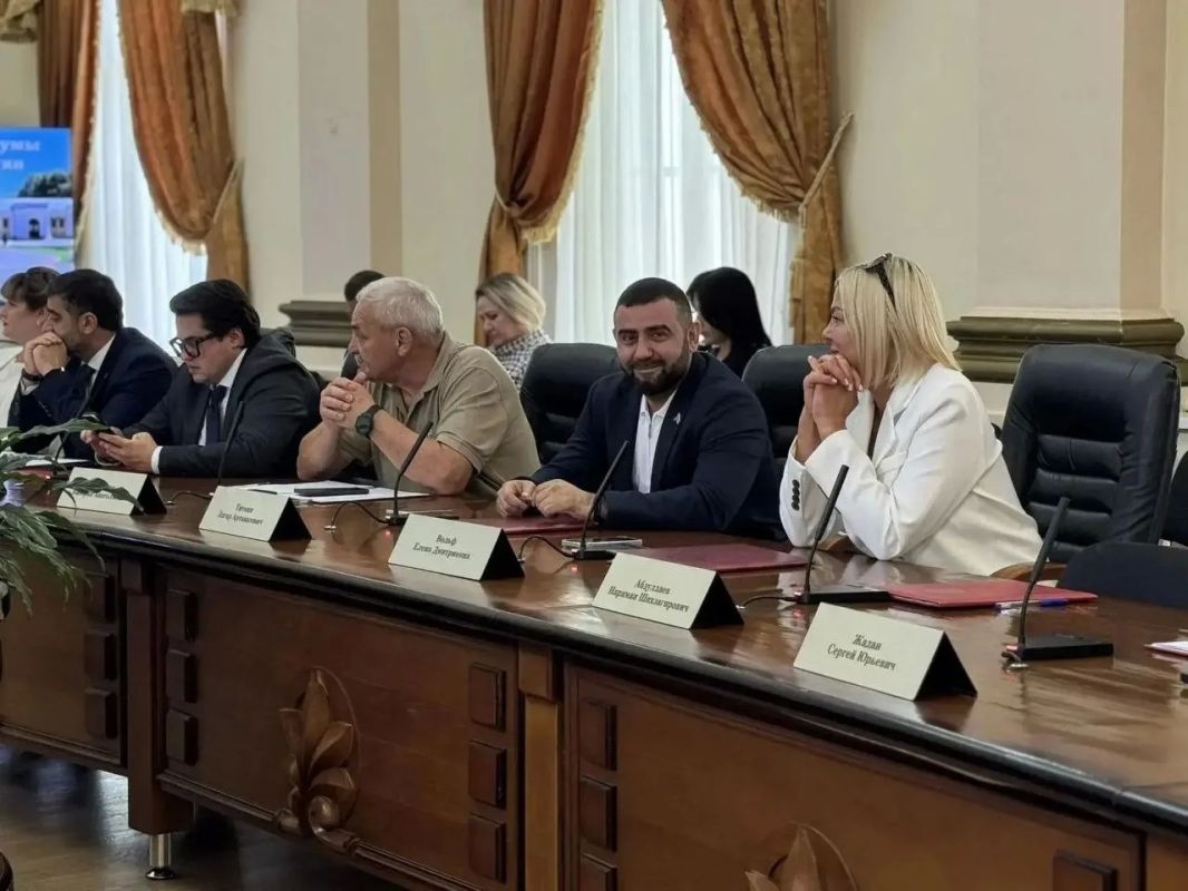 Глава города Ессентуки провел традиционную встречу с депутатами Глава города Ессентуки провел традиционную встречу с депутатами