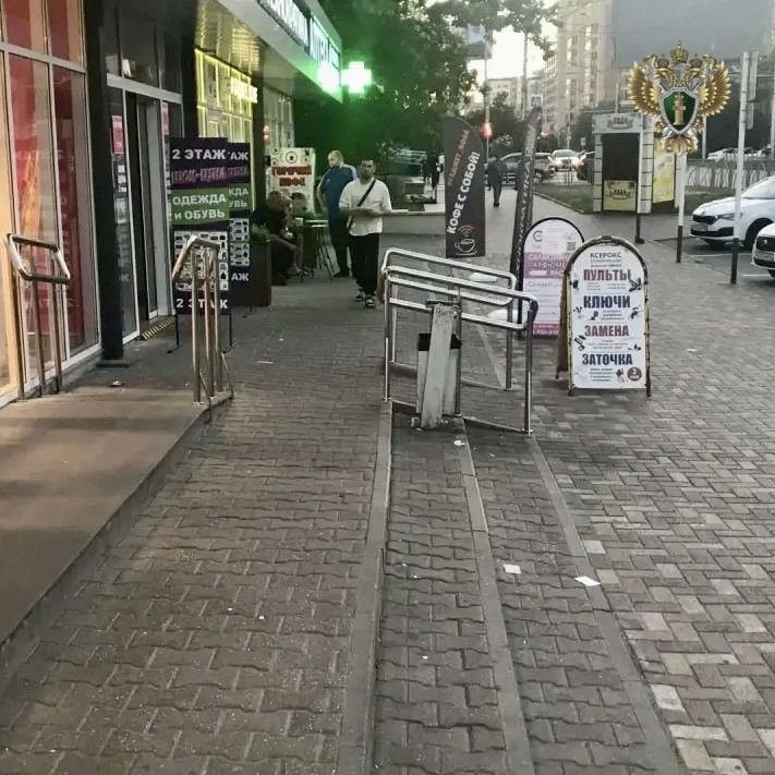 После вмешательства прокуратуры в Ставрополе обеспечена доступность торгового объекта для инвалидов После вмешательства прокуратуры в Ставрополе обеспечена доступность торгового объекта для инвалидов