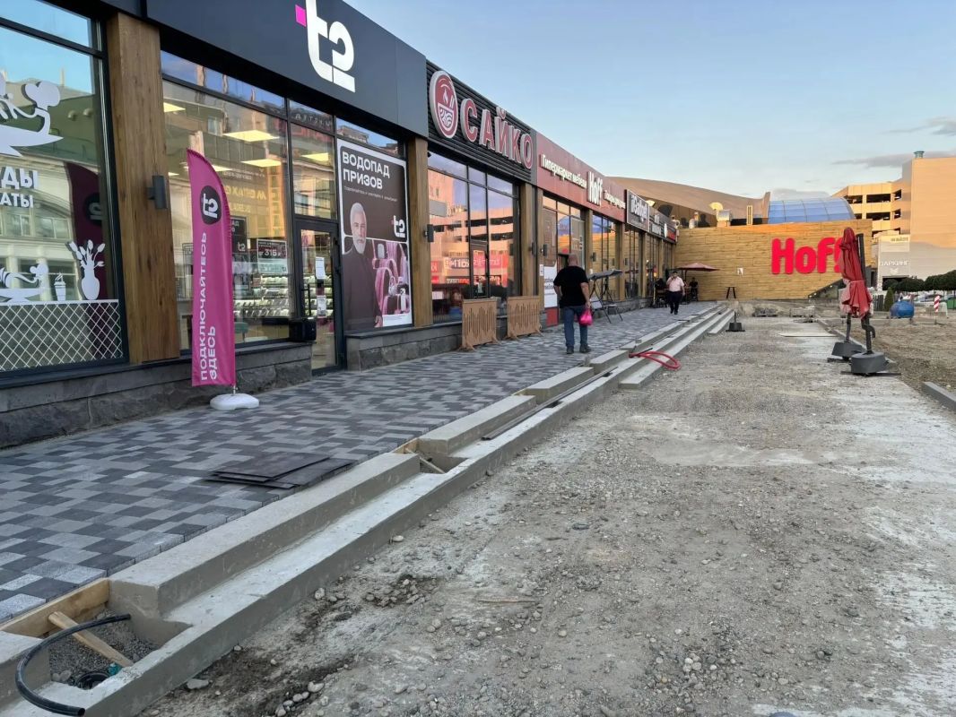 В Ставрополе продолжается благоустройство пешеходной зоны на улице Шаумяна В Ставрополе продолжается благоустройство пешеходной зоны на улице Шаумяна