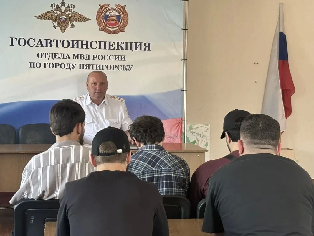 В Пятигорске автоинспекторы установили водителей свадебного кортежа, спровоцировавших затор на дороге В Пятигорске автоинспекторы установили водителей свадебного кортежа, спровоцировавших затор на дороге
