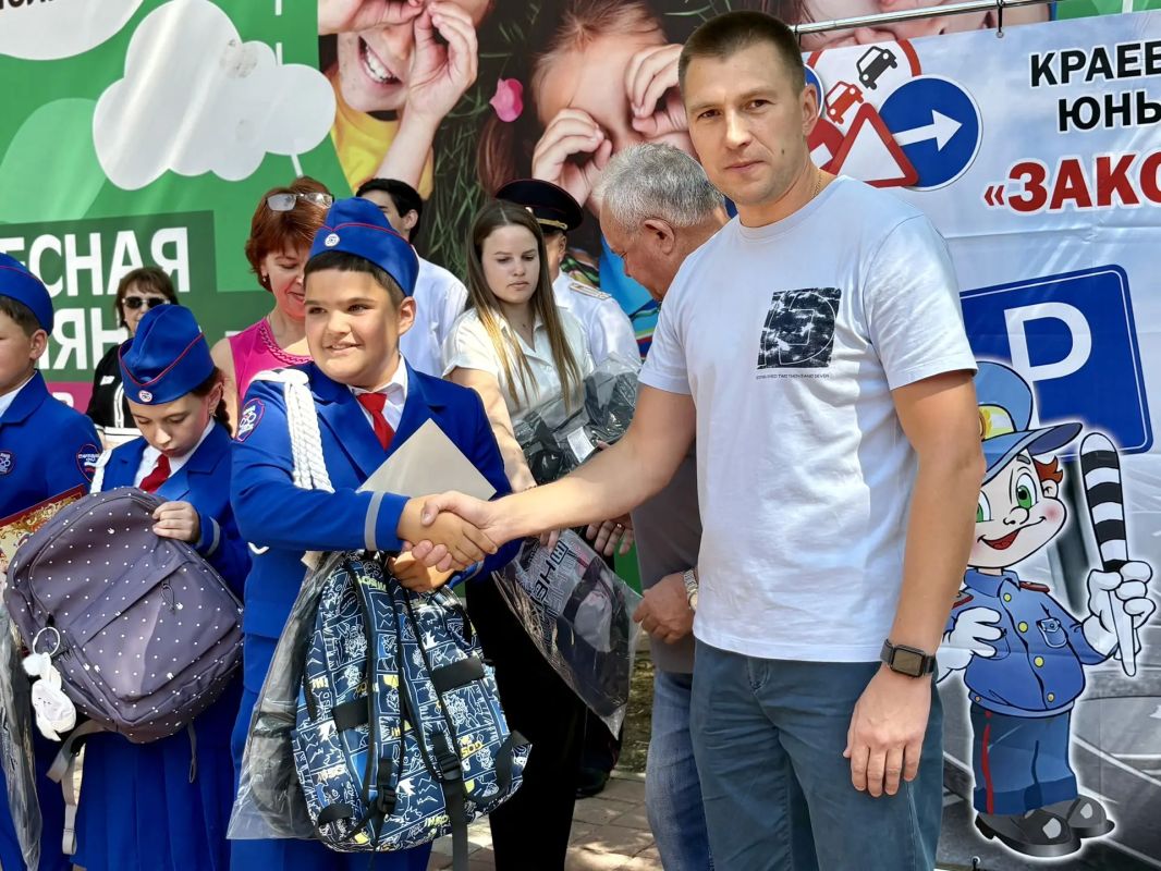 Юные инспекторы движения из Новоалександровского округа стали победителями краевого конкурса «Безопасное колесо» Юные инспекторы движения из Новоалександровского округа стали победителями краевого конкурса «Безопасное колесо»