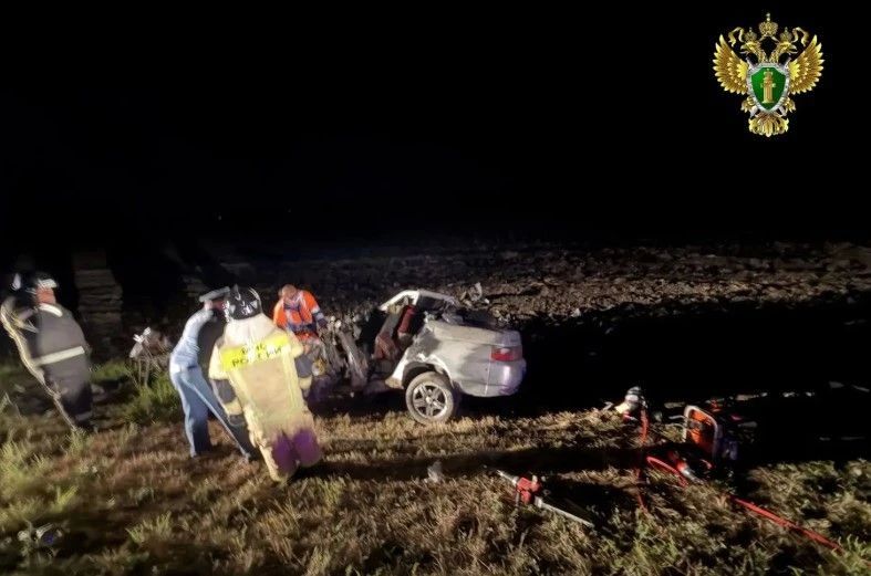 Четыре человека погибли в аварии на Ставрополье Четыре человека погибли в аварии на Ставрополье