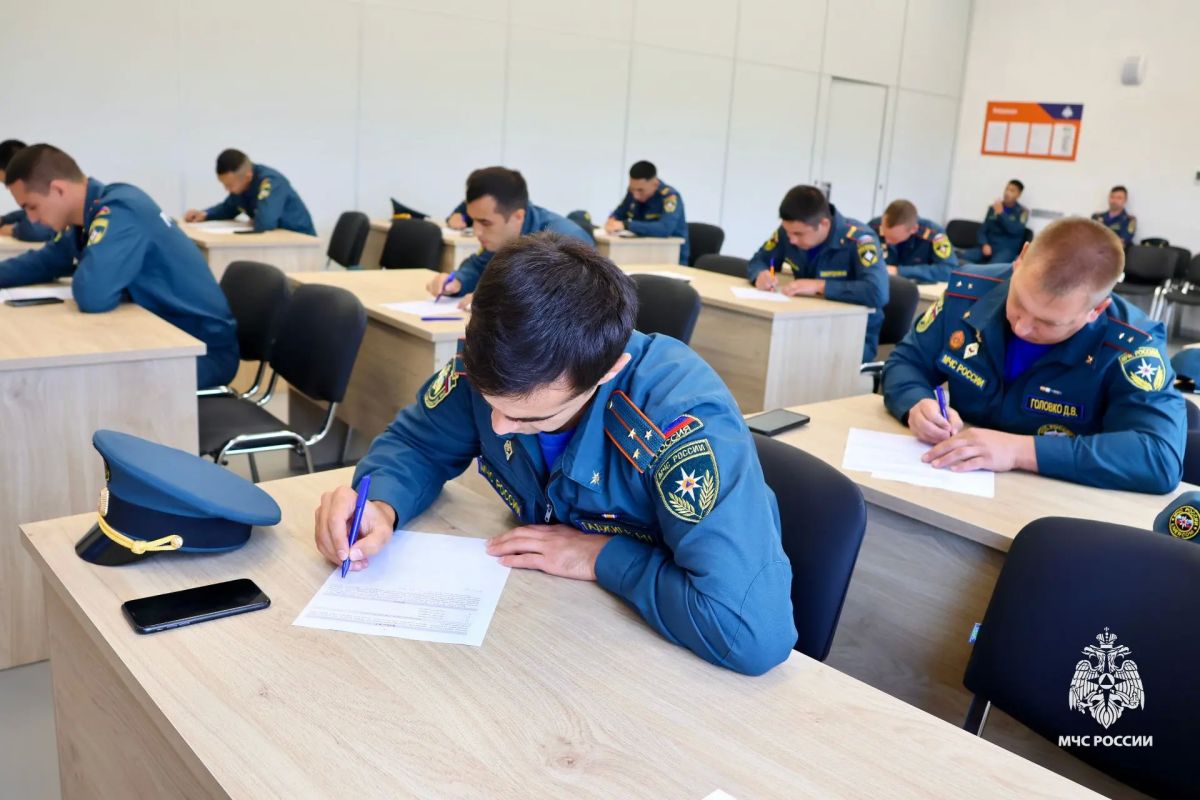 Сотрудники МЧС Ставрополья приняли участие в салоне «Комплексная безопасность» Сотрудники МЧС Ставрополья приняли участие в салоне «Комплексная безопасность»