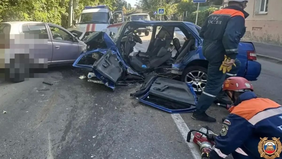 В Ставрополе на улице Победы произошло серьезное ДТП В Ставрополе на улице Победы произошло серьезное ДТП