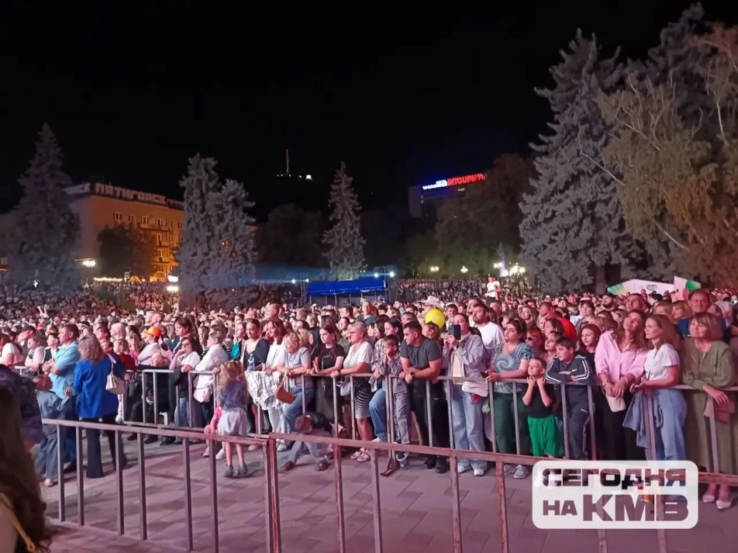 Пятигорск отметил День города большим концертом Минобороны «Живи, страна!» Пятигорск отметил День города большим концертом Минобороны «Живи, страна!»
