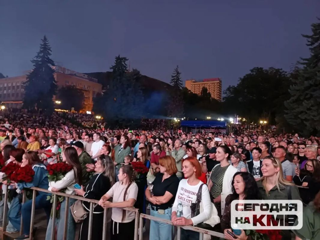 Пятигорск отметил День города большим концертом Минобороны «Живи, страна!» Пятигорск отметил День города большим концертом Минобороны «Живи, страна!»