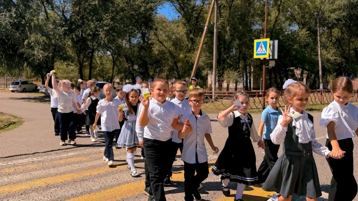 На Ставрополье торжественно посвятили первоклассников в пешеходы На Ставрополье торжественно посвятили первоклассников в пешеходы