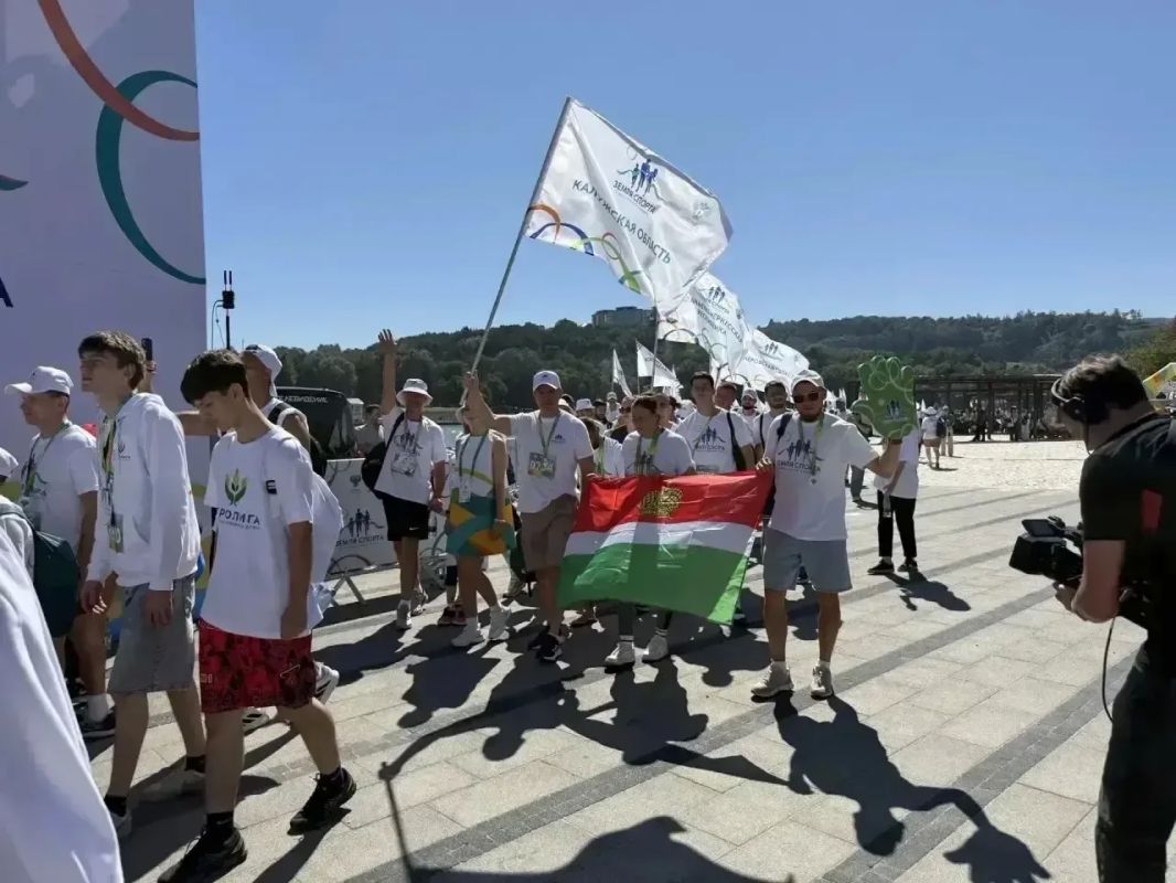 Калужане в Кисловодске.. Вместе с командой из нашей области - на финале Всероссийского марафона «Земля спорта», который стал одним из самых ярких событий празднования Дня города-курорта Калужане в Кисловодске.. Вместе с командой из нашей области - на финале Всероссийского марафона «Земля спорта», который стал одним из самых ярких событий празднования Дня города-курорта
