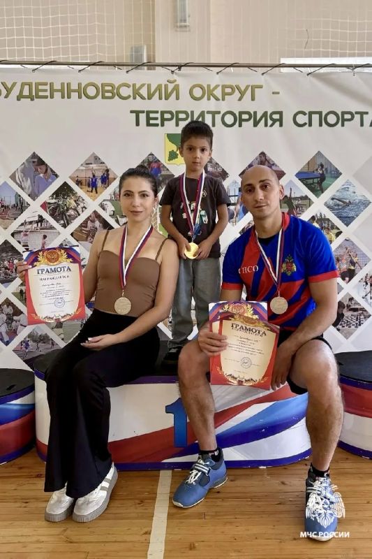 Как стальные мышцы и огненный дух пожарных покоряли гиревой турнир в Буденновске Как стальные мышцы и огненный дух пожарных покоряли гиревой турнир в Буденновске