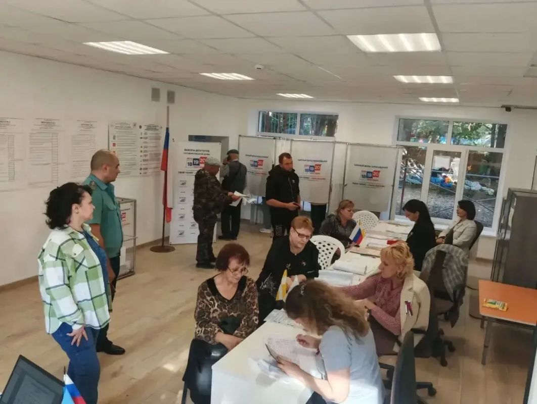 Евгений Моисеев: Первый день выборов прошёл очень достойно, как мы и ожидали Евгений Моисеев: Первый день выборов прошёл очень достойно, как мы и ожидали