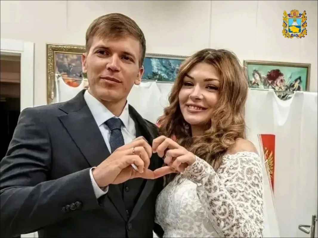 Молодожены Ставрополья проголосовали на выборах депутатов Госдумы РФ и краевой Думы Молодожены Ставрополья проголосовали на выборах депутатов Госдумы РФ и краевой Думы