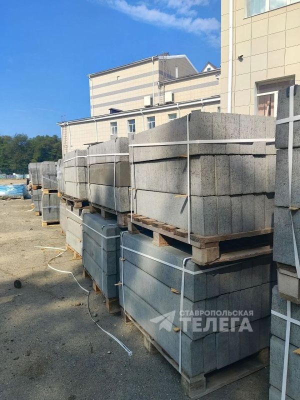 В Невинномысске благоустраивают сквер Химиков В Невинномысске благоустраивают сквер Химиков