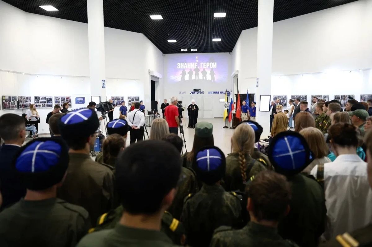Выставки, посвященные подвигам участников специальной военной операции, а также рассказывающие о судьбах воинов, в том числе героев из Ставропольского края, открыли в Пятигорске и Ставрополе