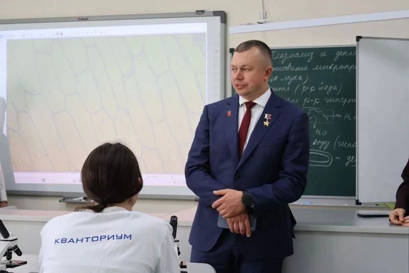 В Пятигорск с рабочим визитом прибыл председатель правления Движения Первых, Герой России Артур Орлов В Пятигорск с рабочим визитом прибыл председатель правления Движения Первых, Герой России Артур Орлов