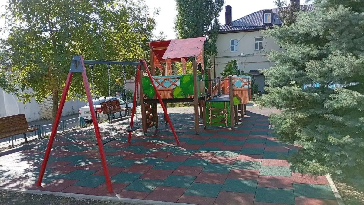 Иван Ульянченко: Завершили запланированный на этот год ремонт 22 детских площадок Иван Ульянченко: Завершили запланированный на этот год ремонт 22 детских площадок