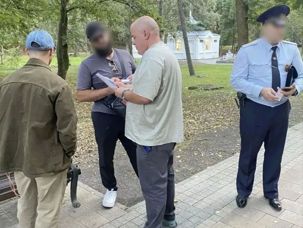 В Курортном парке Ессентуков пресечена незаконная предпринимательская деятельность В Курортном парке Ессентуков пресечена незаконная предпринимательская деятельность