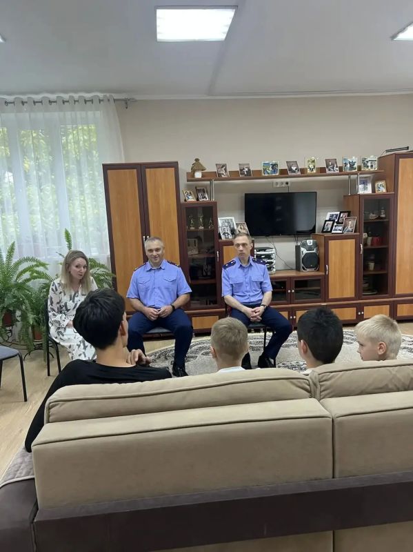 Руководитель Западного МСУТ СК России Виталий Владимирович Саксин посетил воспитанников подшефного детского дома в Ставропольском крае Руководитель Западного МСУТ СК России Виталий Владимирович Саксин посетил воспитанников подшефного детского дома в Ставропольском крае