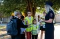 В Петровском округе подростам и их родителям напомнили о правилах безопасной дороги в школу