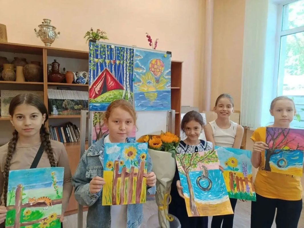 Лето не уходит бесследно - оно остаётся в детских рисунках
