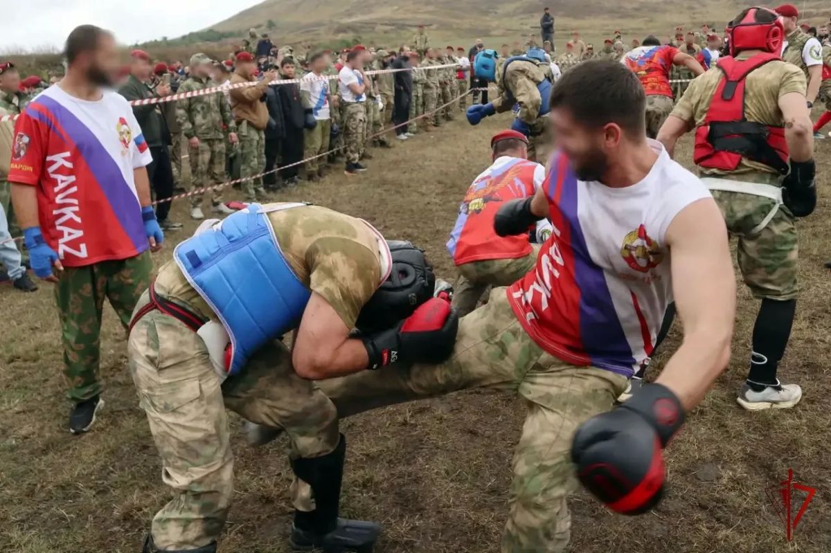 В Ставропольском крае прошли испытания на право ношения крапового берета В Ставропольском крае прошли испытания на право ношения крапового берета