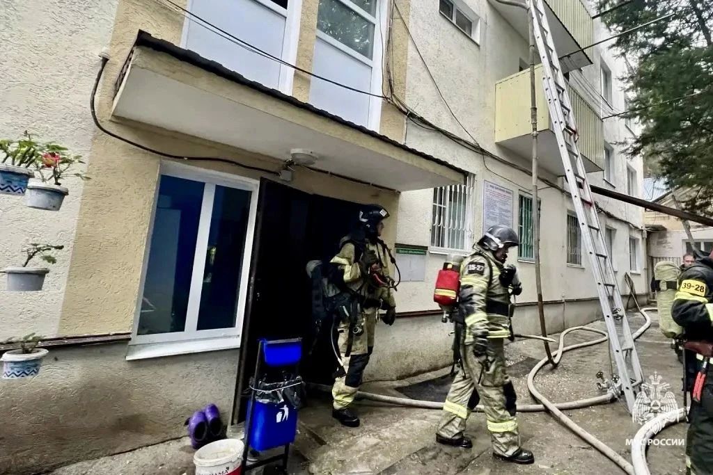5 человек спасли огнеборцы из пожара в Горячеводском 5 человек спасли огнеборцы из пожара в Горячеводском