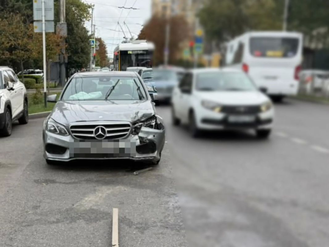 Один манёвр на дороге привёл к травмированию водителя в Ставрополе Один манёвр на дороге привёл к травмированию водителя в Ставрополе