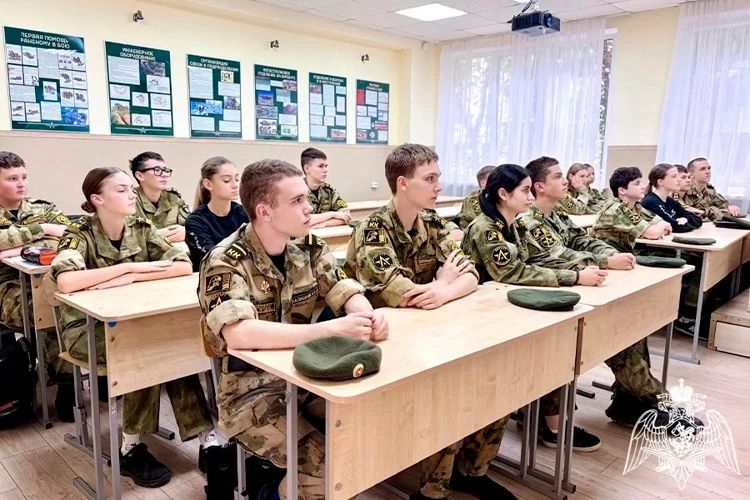 На Ставрополье росгвардейцы провели патриотические мероприятия в рамках 10-летия ведомства На Ставрополье росгвардейцы провели патриотические мероприятия в рамках 10-летия ведомства