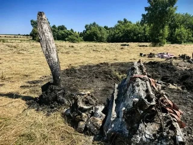 Разыскиваются родственники ранее пропавшего без вести стрелка-радиста из Кисловодска Лобжанидзе Алексея Акакиевича Разыскиваются родственники ранее пропавшего без вести стрелка-радиста из Кисловодска Лобжанидзе Алексея Акакиевича