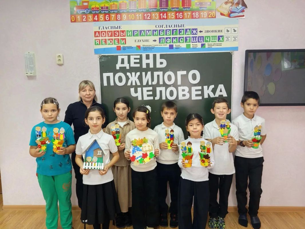 Тепло рук и души: творчество в День пожилого человека Тепло рук и души: творчество в День пожилого человека