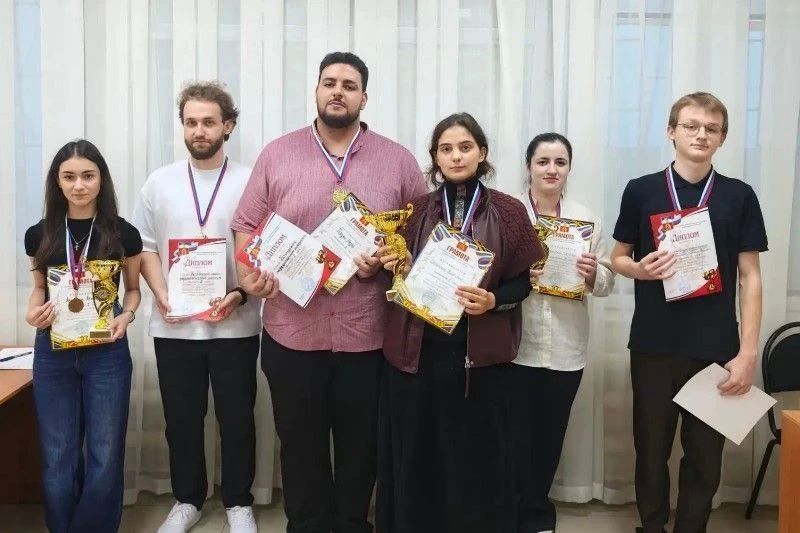 Шах и мат! Итоги традиционного студенческого городского первенства по шахматам подвели в Пятигорске Шах и мат! Итоги традиционного студенческого городского первенства по шахматам подвели в Пятигорске
