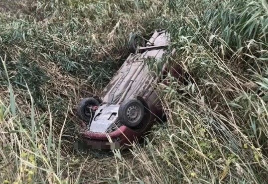 В Будённовском округе Ставрополья перевернулась «Лада Калина»