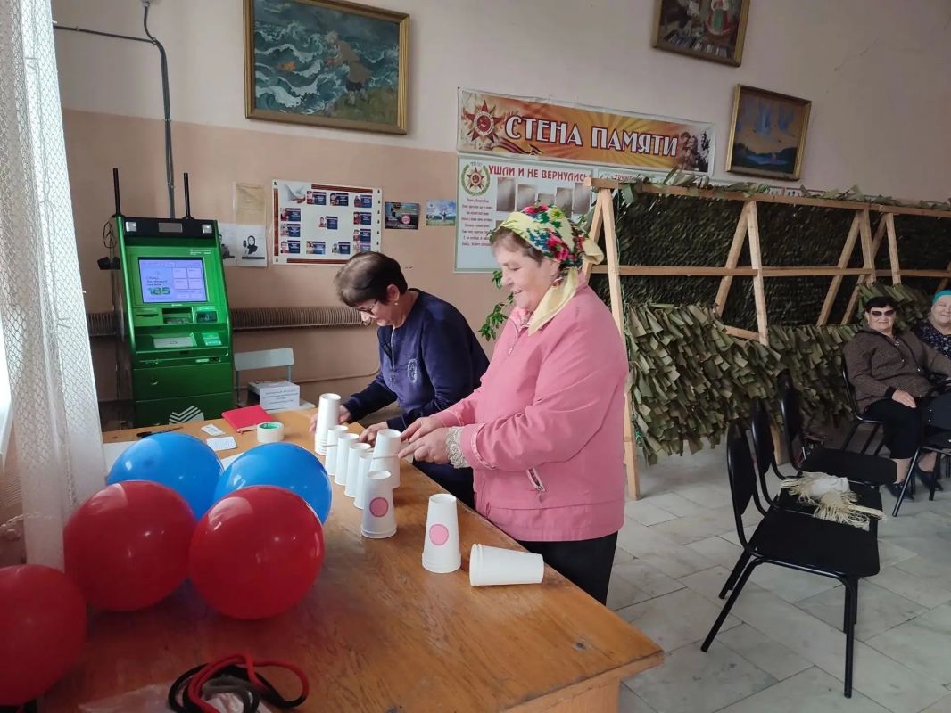 Тепло души и добрые воспоминания: в Новкус-Артезиане отметили День пожилого человека