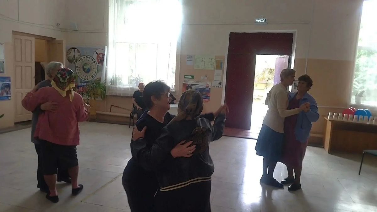 Тепло души и добрые воспоминания: в Новкус-Артезиане отметили День пожилого человека Тепло души и добрые воспоминания: в Новкус-Артезиане отметили День пожилого человека