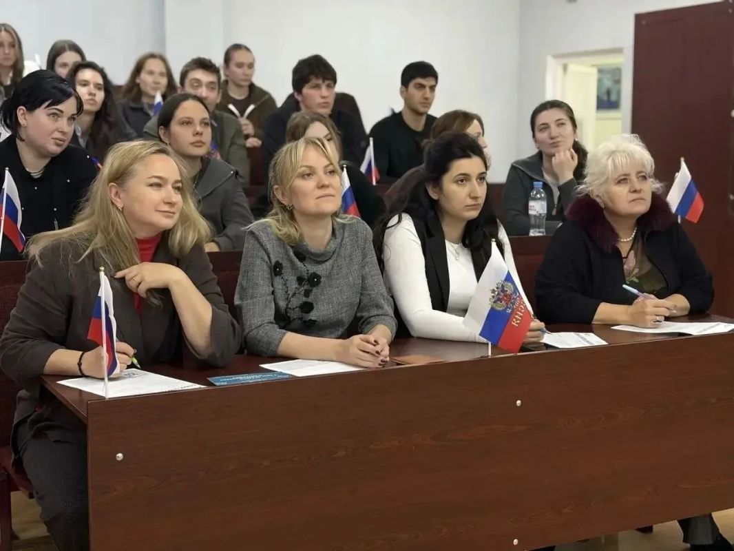 Филиал СГПИ в Ессентуках впервые стал региональной площадкой «Спортивного диктанта» Филиал СГПИ в Ессентуках впервые стал региональной площадкой «Спортивного диктанта»
