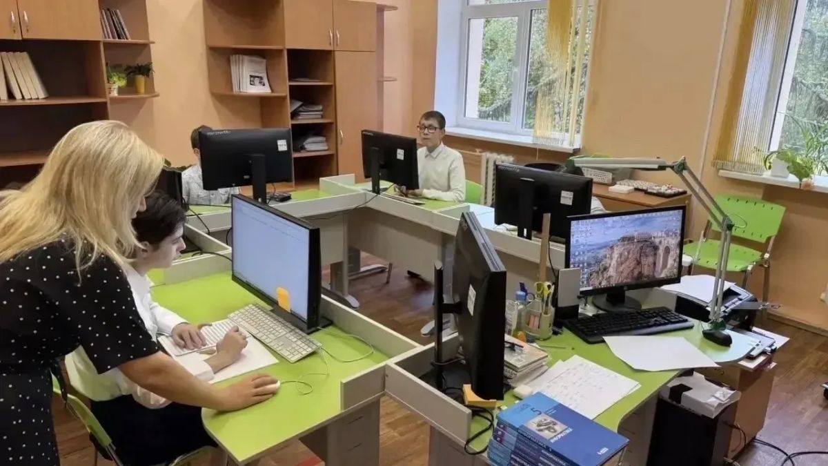 Евгений Моисеев: В Кисловодске впервые провели урок робототехники для незрячих детей Евгений Моисеев: В Кисловодске впервые провели урок робототехники для незрячих детей
