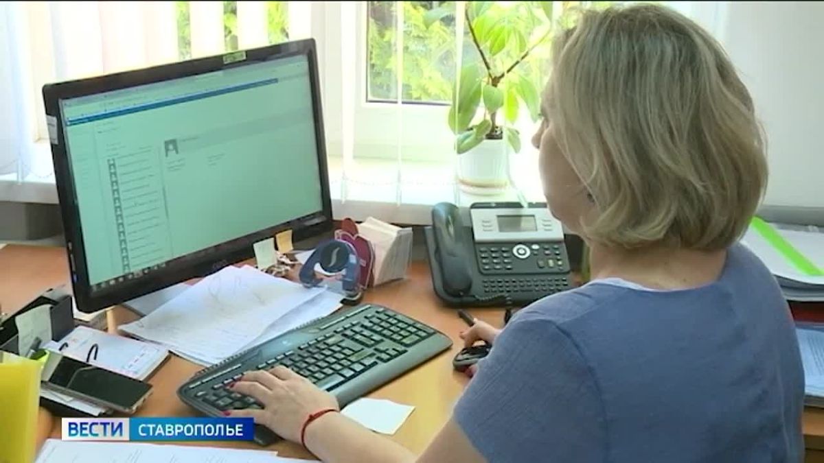 Более 25 тысячам педагогов Ставрополья отделение СФР оформило пенсию досрочно